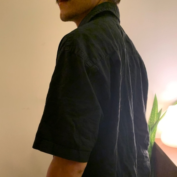 Button down - Picture 2 of 4